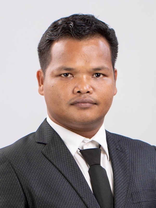 Mr. Seangleng Hoeun, Managing Director